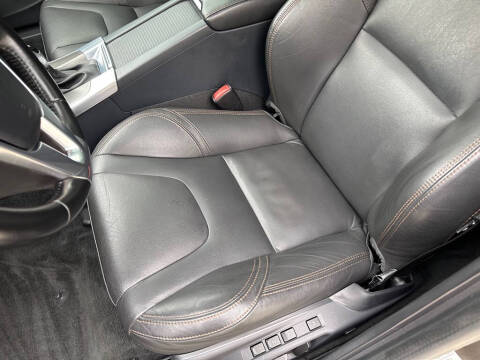 2016 Volvo V60 Cross Country T5 Platinum