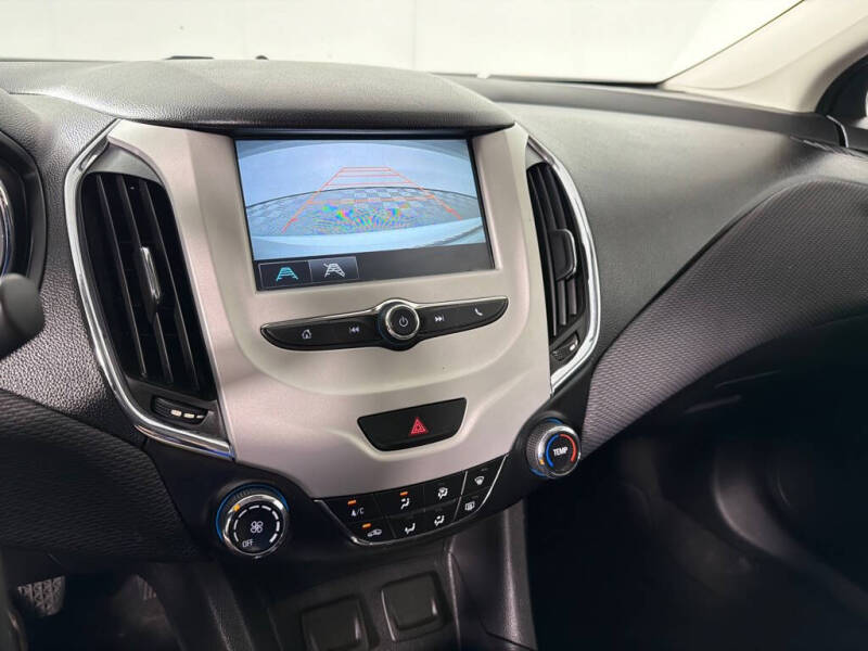 2017 Chevrolet Cruze LS Auto