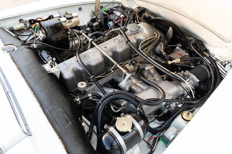 1969 Mercedes-Benz 280-Class