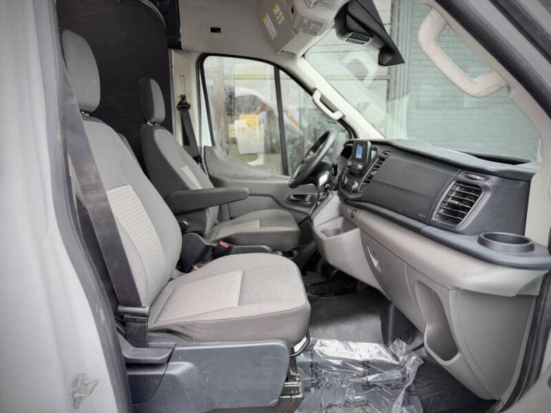 2022 Ford Transit