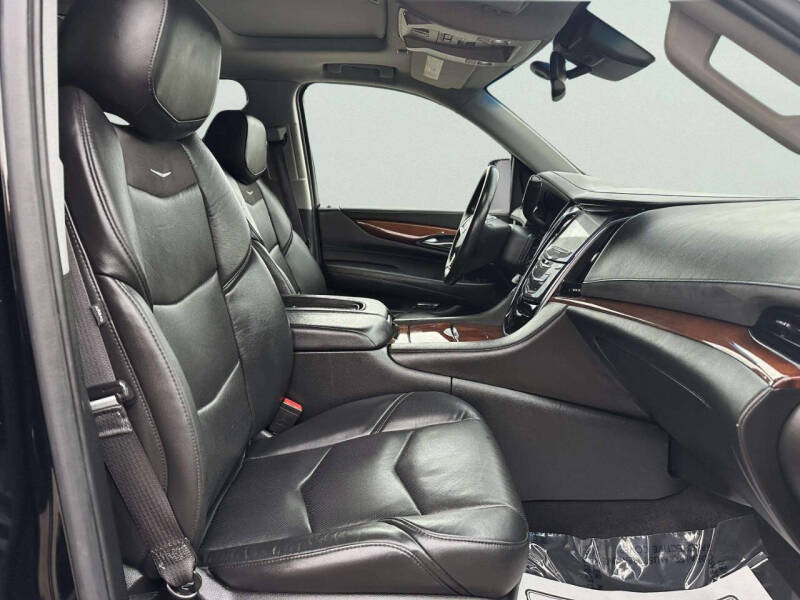 2016 Cadillac Escalade ESV Luxury Collection