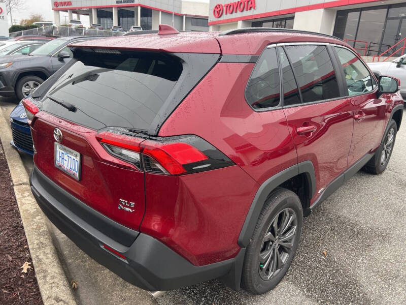 2025 Toyota RAV4 Hybrid XLE Premium