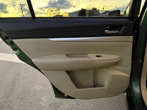 2010 Subaru Outback 2.5i Premium