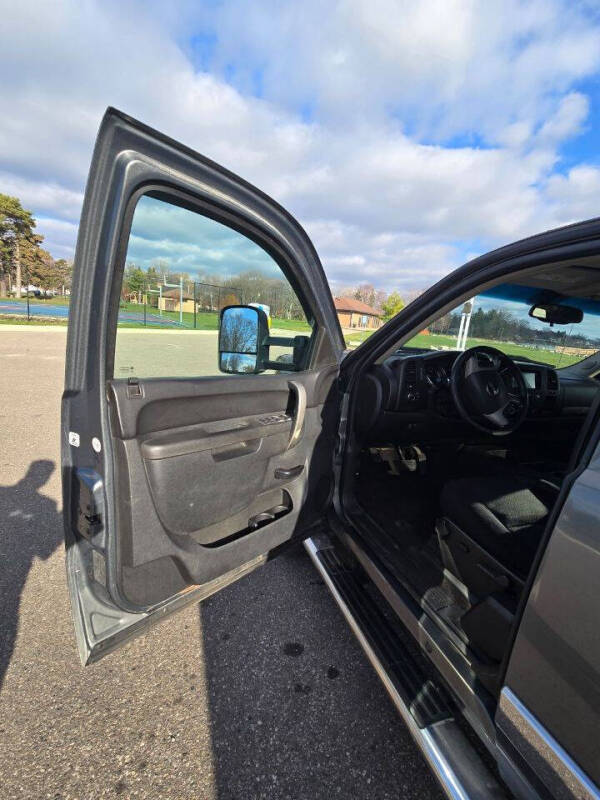 2011 GMC Sierra 2500HD SLE photo 14