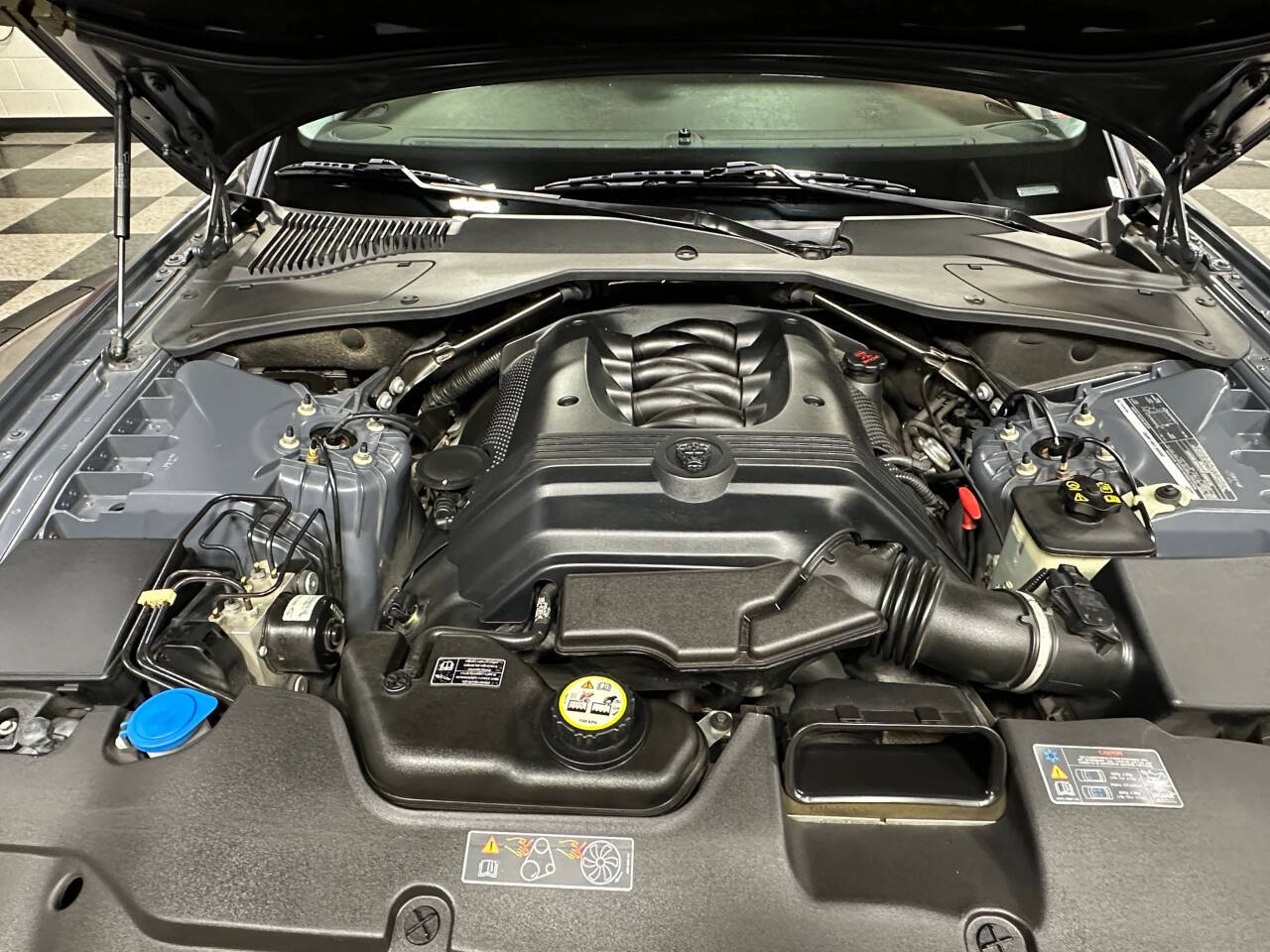 2005 Jaguar XJ-Series 58