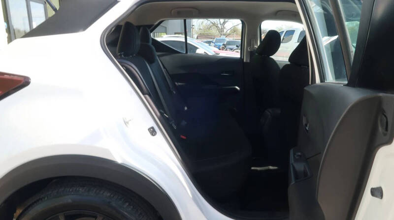 2023 Nissan Kicks SV