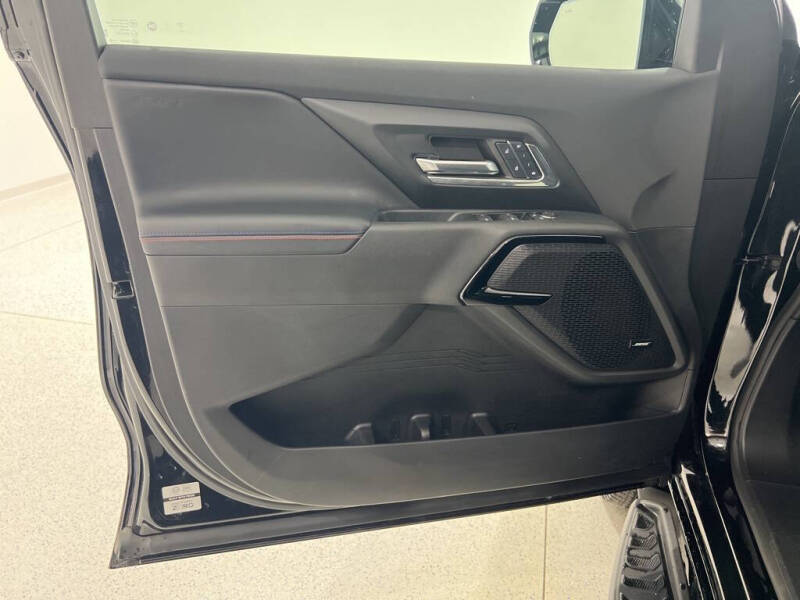 2024 Chevrolet Silverado EV RST