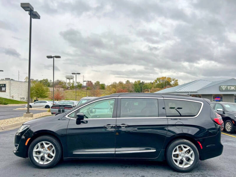 2017 Chrysler Pacifica
