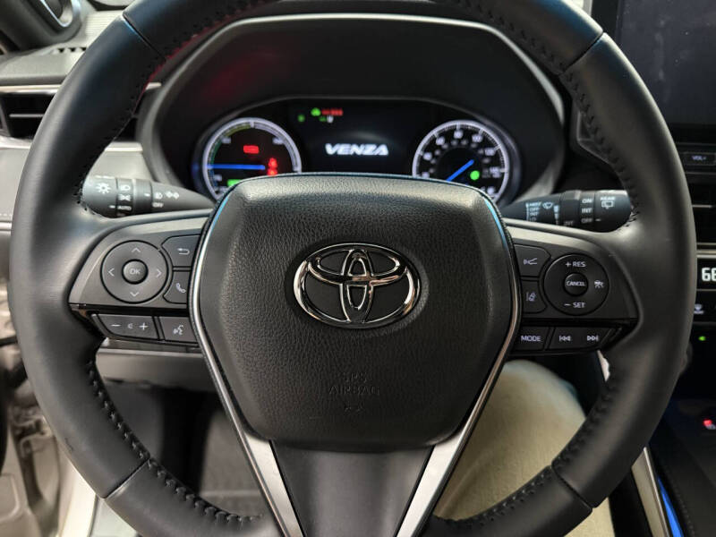 2024 Toyota Venza XLE