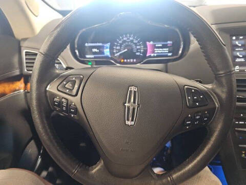 2017 Lincoln MKT Elite