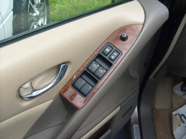 2009 Nissan Murano LE