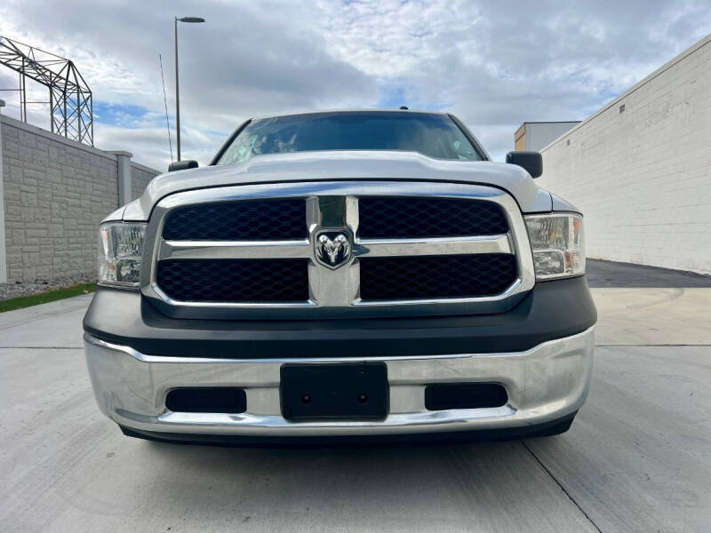 2017 RAM Ram 1500 Pickup Tradesman photo 2