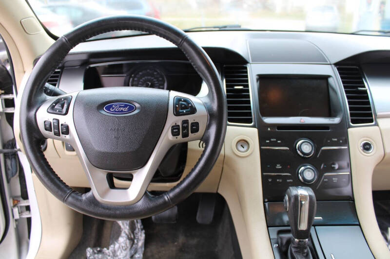 2014 Ford Taurus SEL