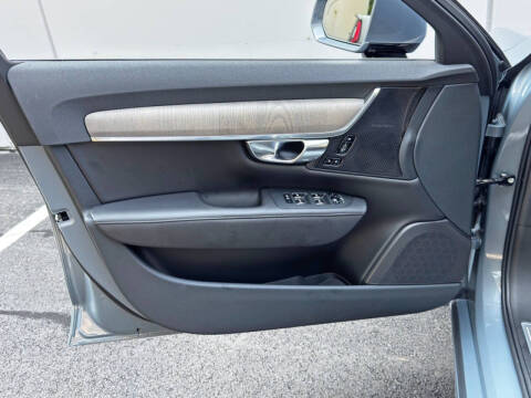 2023 Volvo S90 B6 Plus