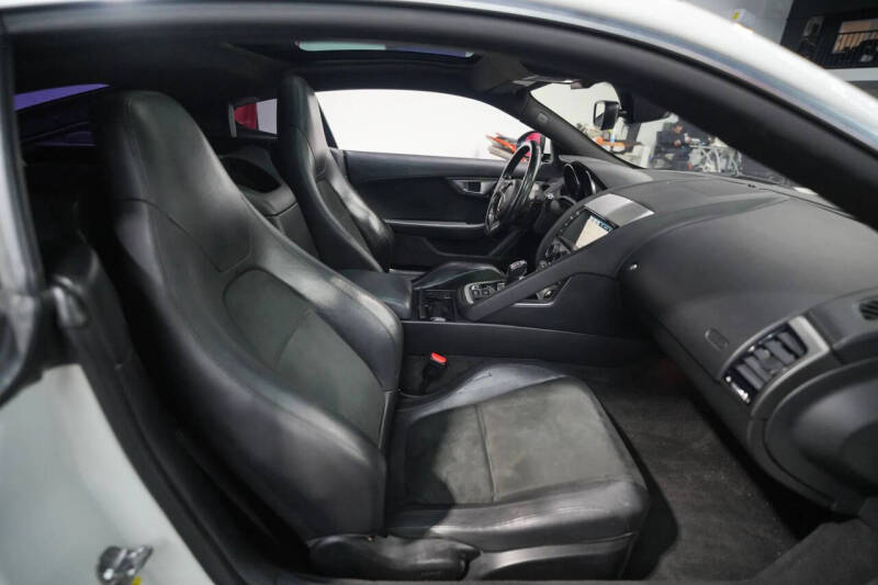 2017 Jaguar F-TYPE Premium