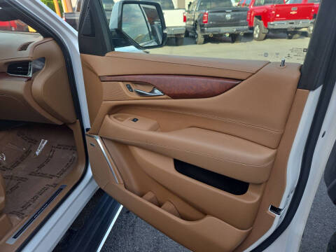 2017 Cadillac Escalade Platinum