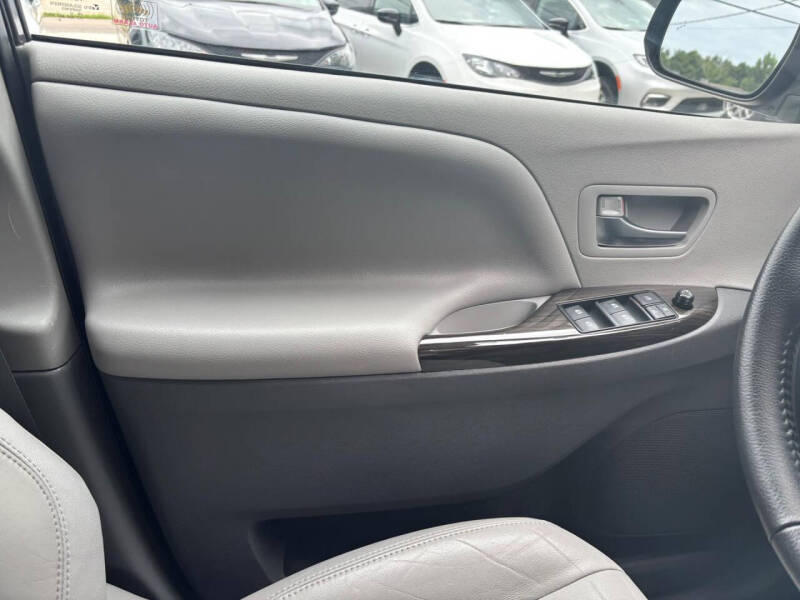 2020 Toyota Sienna