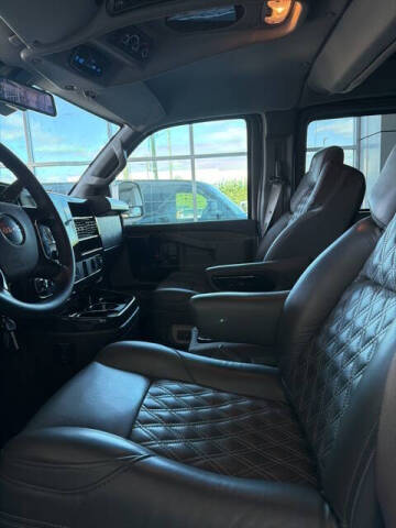 2025 GMC Savana 2500