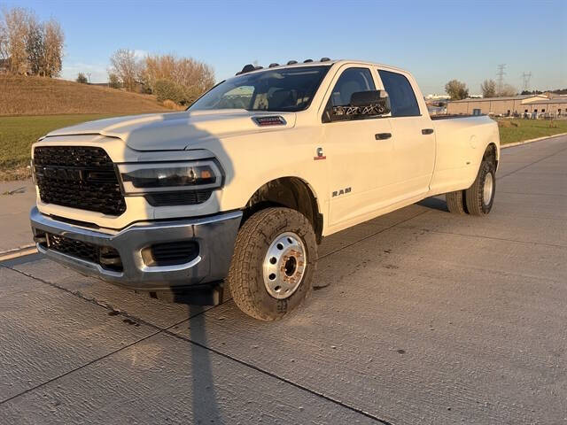 2020-ram-3500-limited-4x4-4dr-crew-cab-8-ft-lb-drw-pickup.jpg