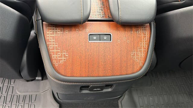 2025 Lincoln Navigator Black Label