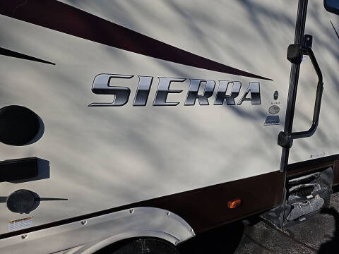 2015 Forest River Sierra