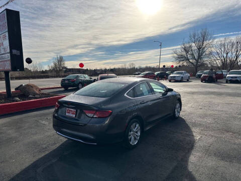 2015 Chrysler 200 Limited