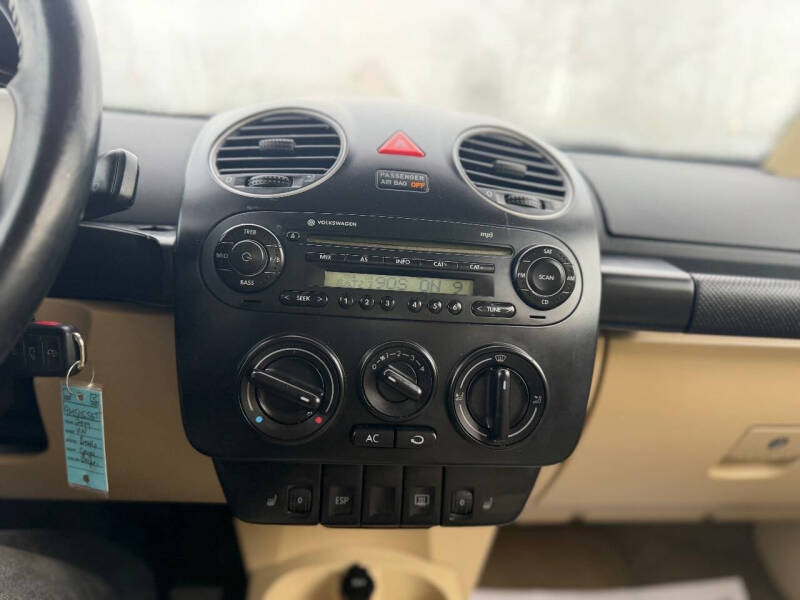 2009 Volkswagen New Beetle Base PZEV