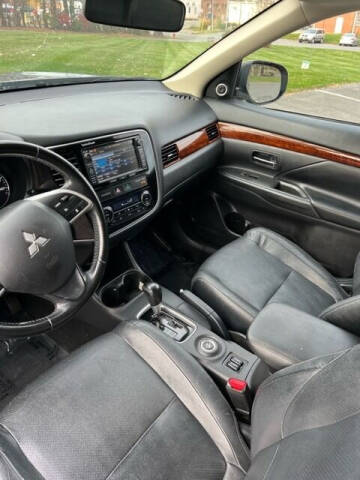 2014 Mitsubishi Outlander SE