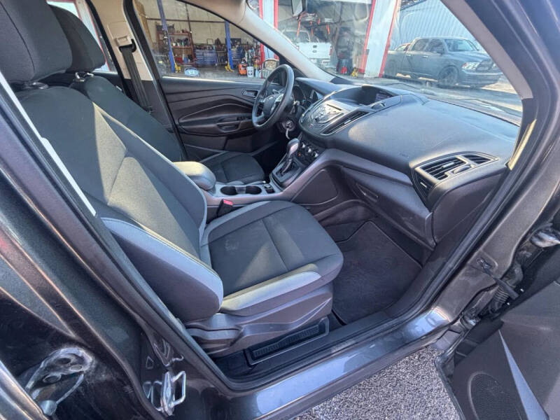 2015 Ford Escape S