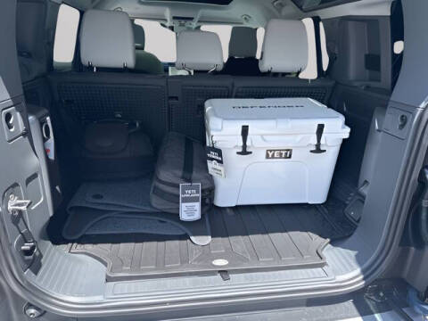 2025 Land Rover Defender 110 P300 S