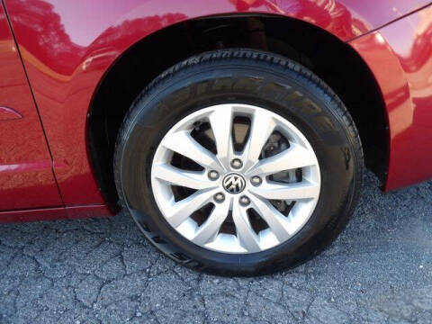 2012 Volkswagen Routan