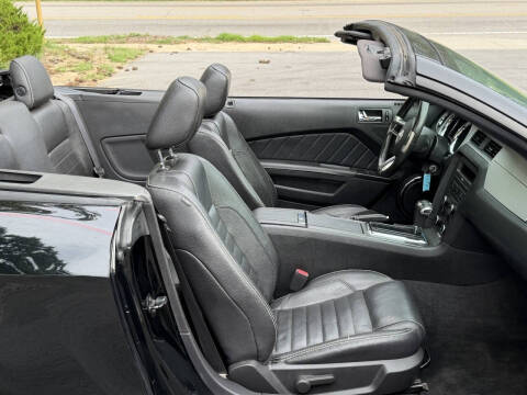 2012 Ford Mustang V6