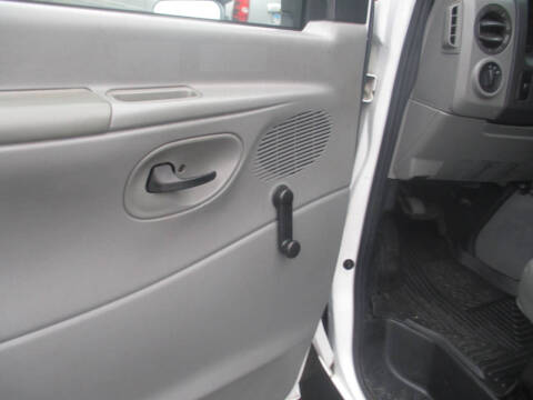 2011 Ford E-Series E-450 SD