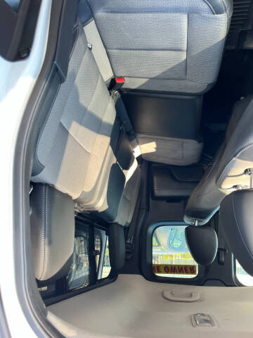 2019 Nissan Titan SV