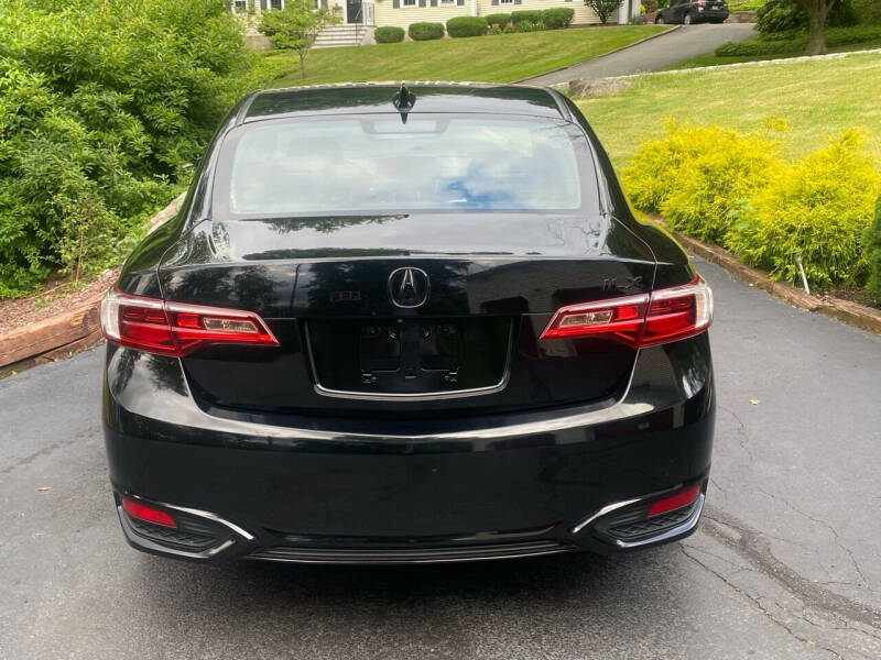 2018 Acura ILX Base photo 7