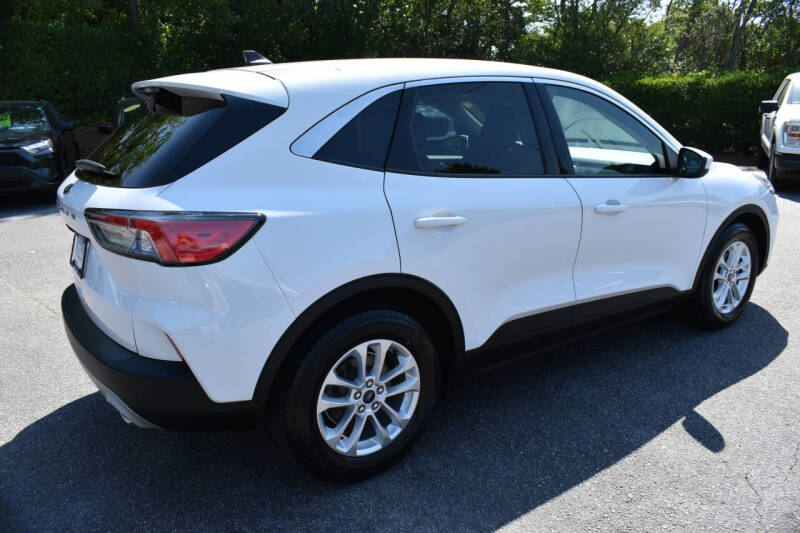 2020 Ford Escape SE