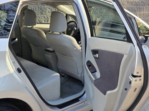 2010 Toyota Prius II