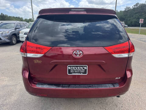 2014 Toyota Sienna XLE 8-Passenger