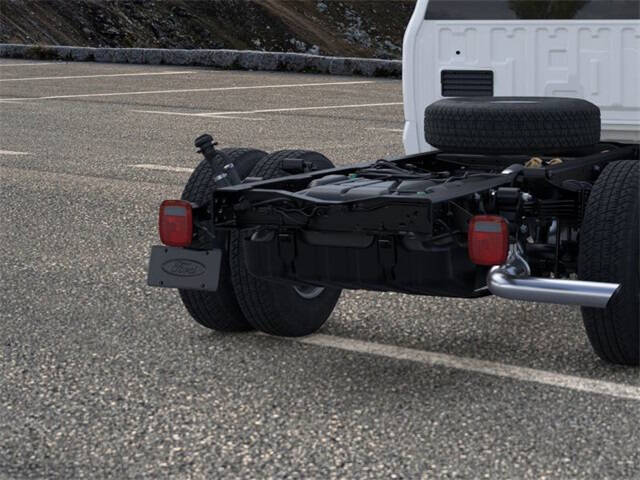 2025 Ford F-350 Super Duty XL