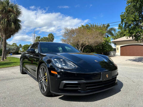 2018 Porsche Panamera 4