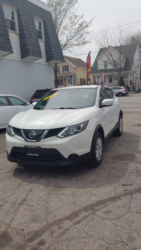 2019 Nissan Rogue Sport S's photo
