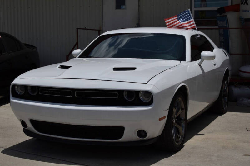 2018 Dodge Challenger SXT Plus's photo