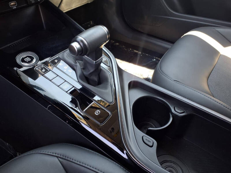 2025 Kia Niro EX
