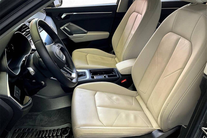 2020 Audi Q3 quattro S line Prem Plus 45 TFSI