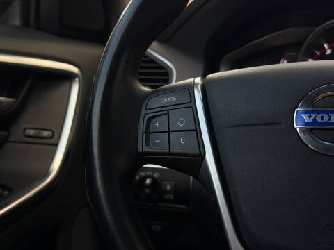 2015 Volvo XC60 T5 Drive-E Premier