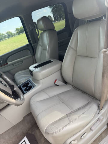 2010 Chevrolet Suburban LT