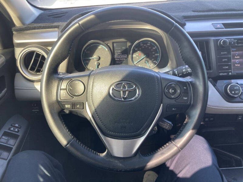 2017 Toyota RAV4 Hybrid LE Plus