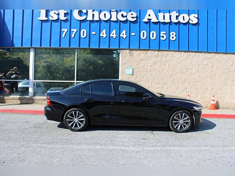 2022 Volvo S60 B5 Momentum