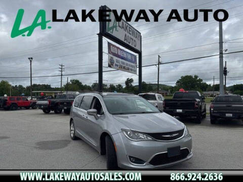 2017 Chrysler Pacifica Touring-L
