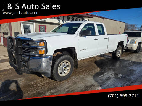 2015 Chevrolet Silverado 2500HD for sale at J & S Auto Sales in Thompson ND